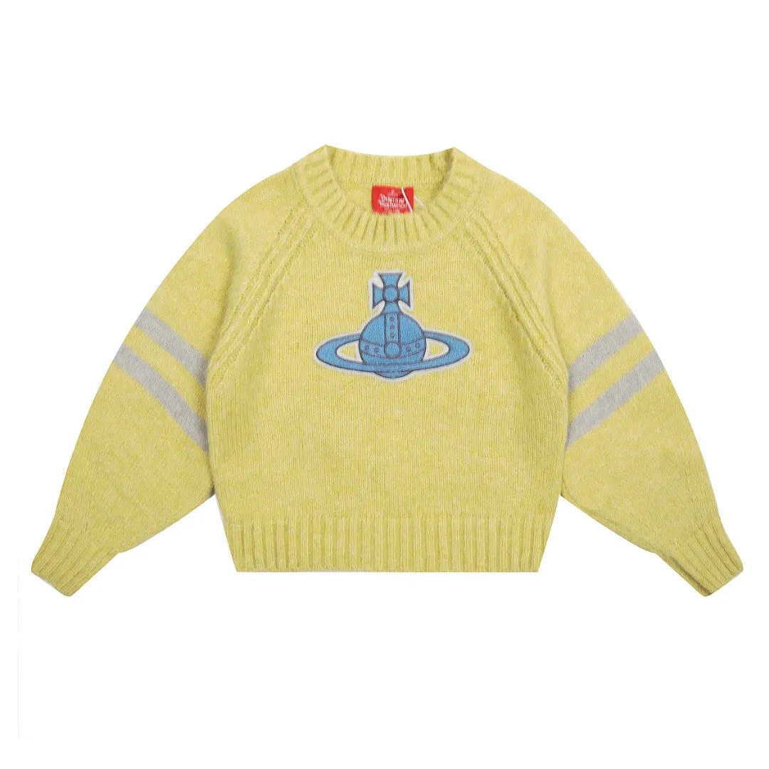 VIVI138# vivienne west wood 25th spring new model, three-color yarn wool splicing embroidered chapter design round neck 🧩 5.5-count custom-woven and dyed tunic hair, definitely not the spandex imitation wool on the market 🧩100% restoration of heavy-duty weaving method loose cuffs restored original pattern 🧩high embroidery density single chapter embroidery 20,000 stitches 🧩100% chemically tested custom-woven and dyed wool, 0 color difference. Size: 1 yard (90-110 pounds) 2 yards (110-130 pounds) 3 yards (130-150 pounds) Color: gray yellow
